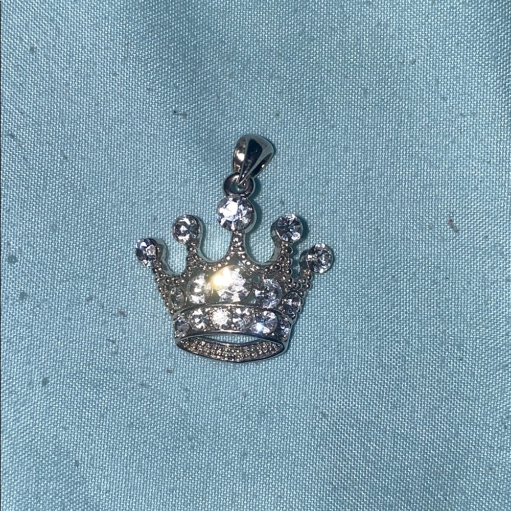 Crown pendent